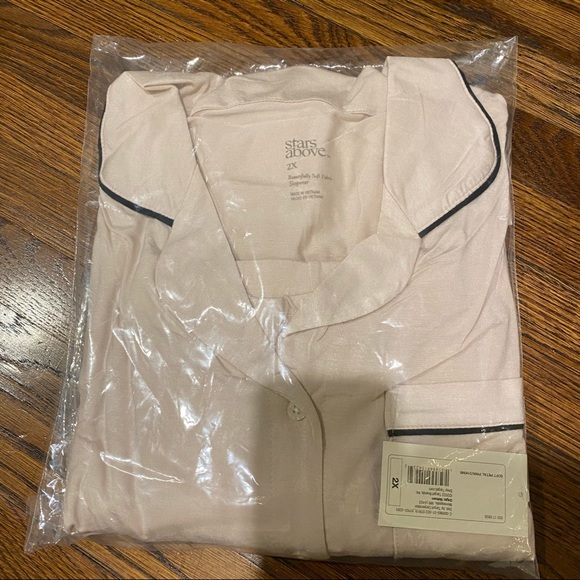 Stars Above Pink 2-Piece Notch Collar Top & Cropped Pant Pajama PJ Set Size 2X - Picture 4 of 5